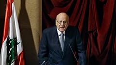 نجيب ميقاتي خلال جلسة البرلمان في بيروت، لبنان. 
