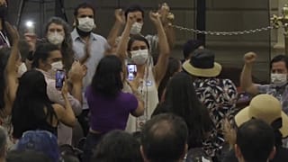 La presidenta electa de la Constituyente chilena es aplaudida tras ser elegida