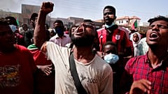 Des manifestatants soudanais à Khartoum le 6 janvier 2022