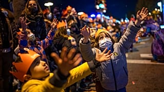 Parade durch die Stadt an Heilig-Drei-König in Barcelona in Spanien