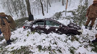 Army troops take part in rescue operation in a heavy snowfall-hit area in Murree, some 45 kilometres north of the capital of Islamabad, Pakistan.