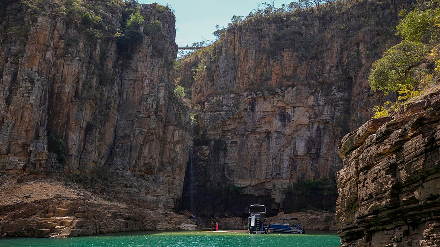 Brezilya'nın Minas Gerais eyaletinde bulunan Furnas gölü (Arşiv)