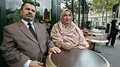 Taliban tarafından gözaltına alınan Kabil Üniversitesi öğretim görevlisi Profesör Feyzullah Celal, eşi Mesude Celal