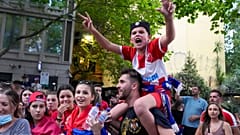 Fans feiern juristischen Teilerfolg von Tennis-Star Djokovic