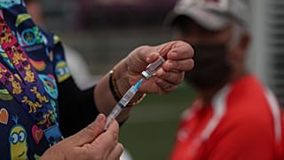 Tras la llegada de la variante ómicron, Chile superó el sábado, por primera vez en siete meses, la barrera de los 4.000 nuevos casos diarios.