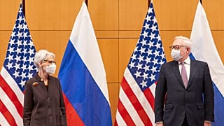 Консультации носили формат дискуссии для уточнения позиций, а не переговоров в обычном понимании, — заявила заместитель госсекретаря США Венди Шерман