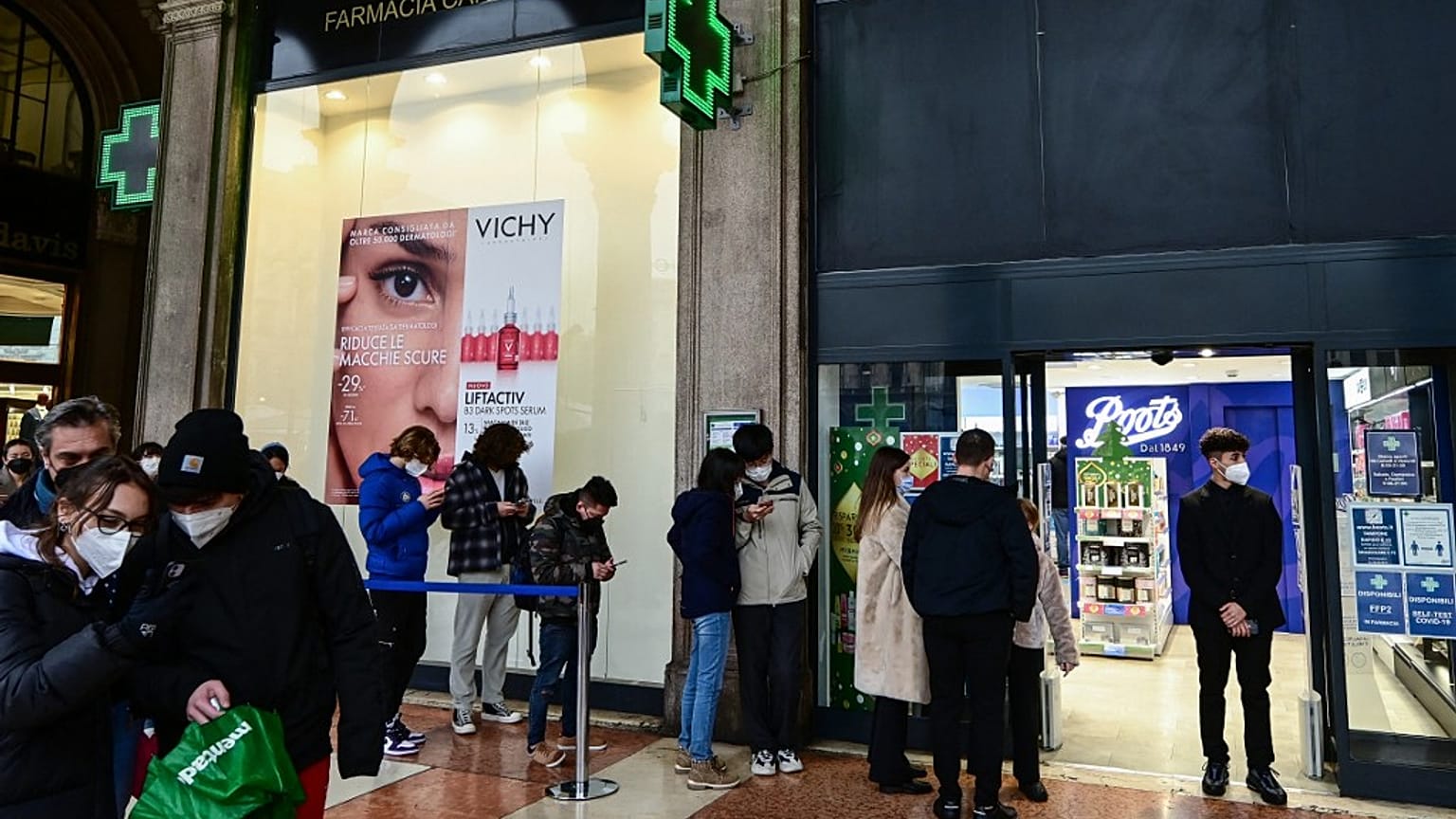 COVID-19 | Europa impone más restricciones a los no vacunados