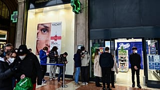 COVID-19 | Europa impone más restricciones a los no vacunados