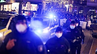 Protest gegen Corona-Politik in Lübeck am Montag, 10. Januar