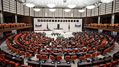 Olası bir seçimde yürütme ve yasamanın farklı partilerde olması yönetim krizine neden olur mu?