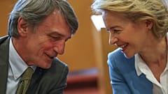 Ursula von der Leyen was among the first ones to honour the memory of David Sassoli.