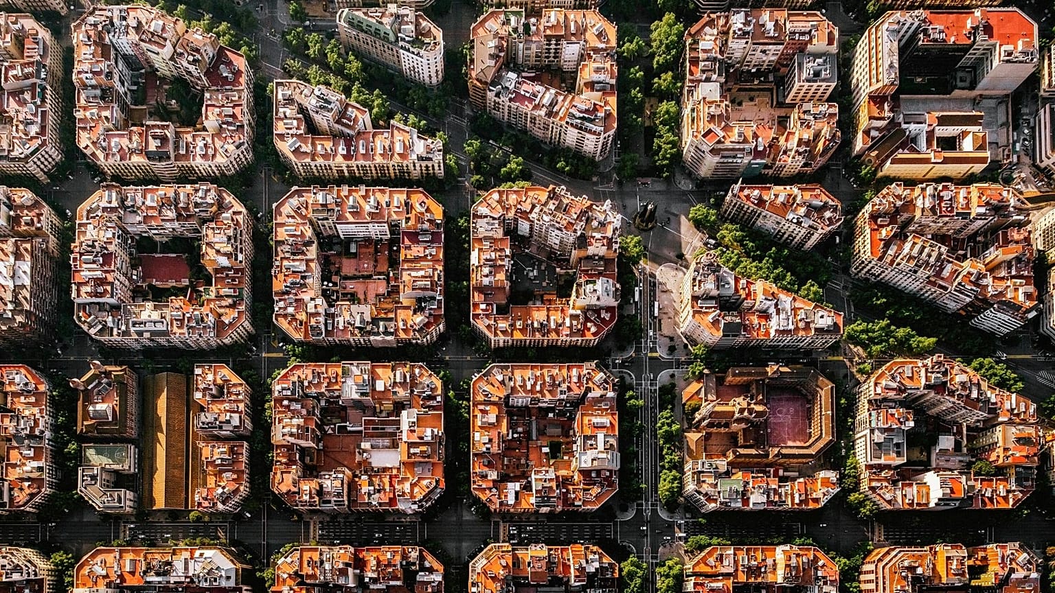 Barcelona's rooftops could be painted white in a bid to prevent heatwaves suffocating the city