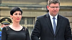 Markéta Pekarová Adamová (balo.), a cseh parlament elnöke