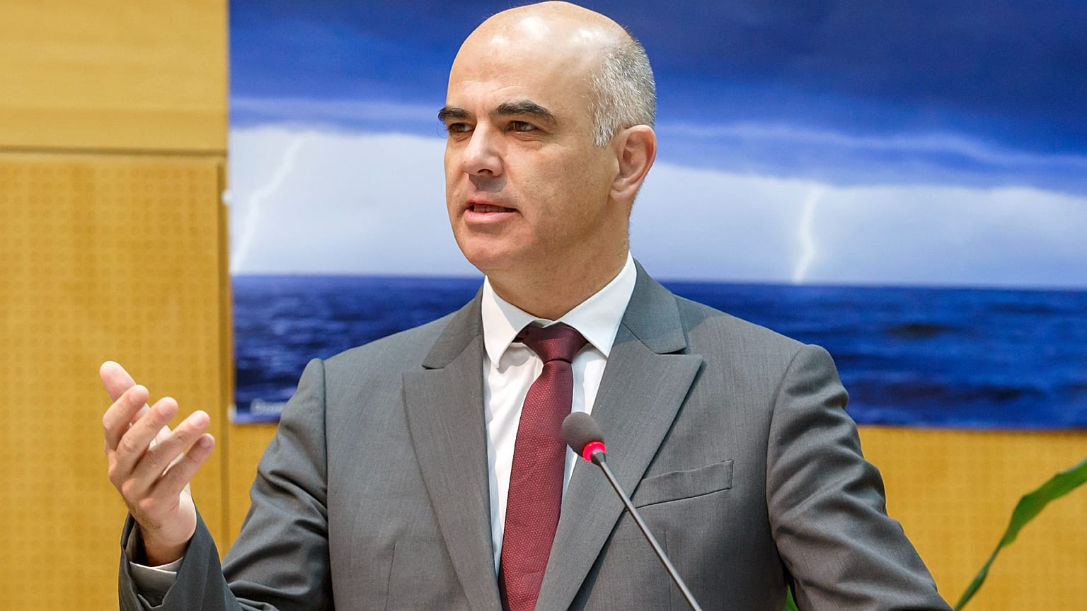 وزير الصحة السويسري آلان بيرسيه. 