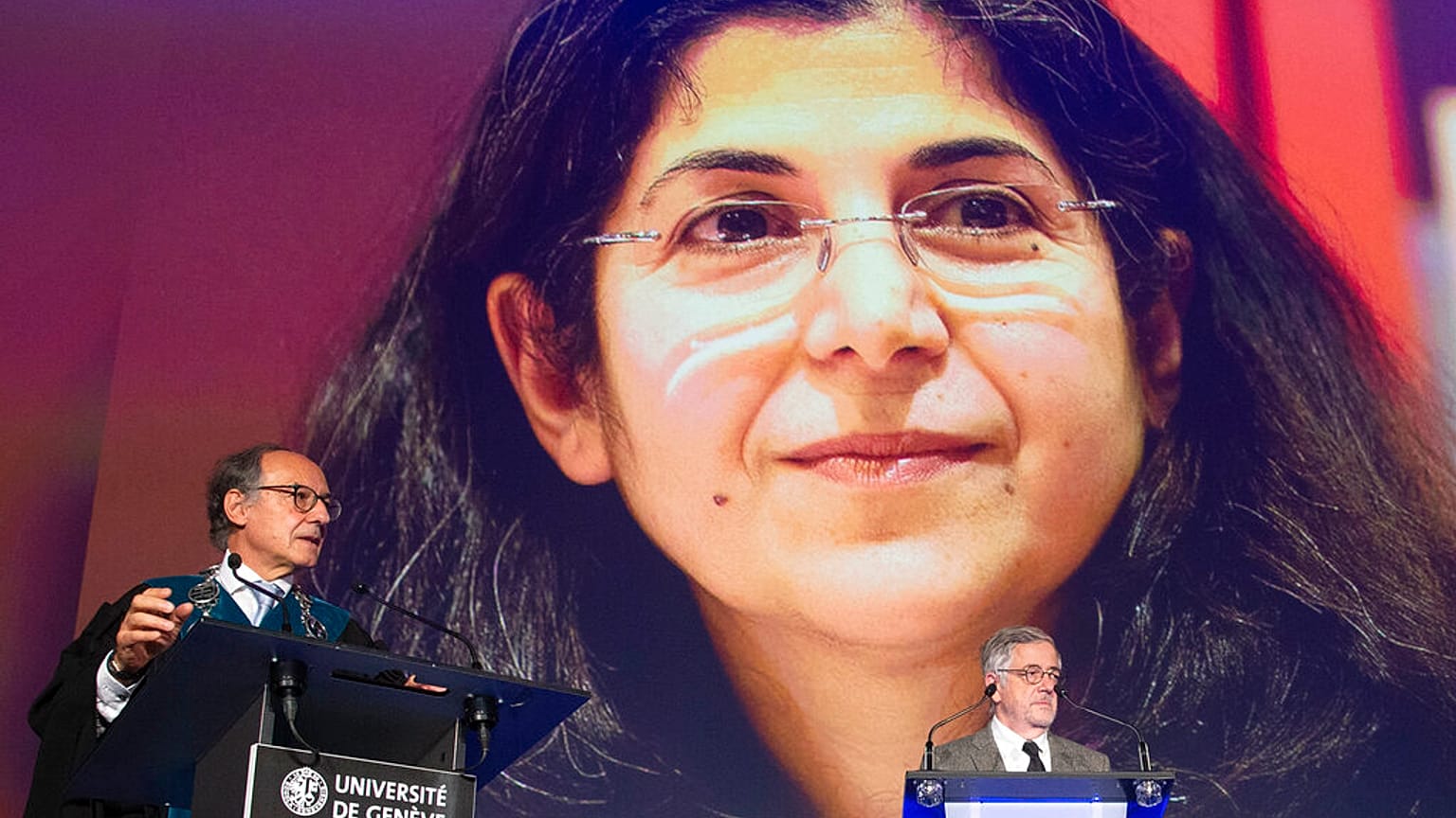 Yves Flueckiger, recteur de l'université de Genève devant la photo de l'anthropologue franco-iranienne Fariba Adelkhah, Genève, le 9 octonre 2020, Suisse