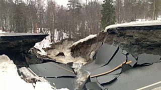 Numerosas carreteras tuvieron que ser cortadas por los daños causados por Gyda. Noruega 13/1/2022