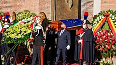 AP Başkanı Sassoli, İtalya'daki törenle son yolculuğuna uğurlandı