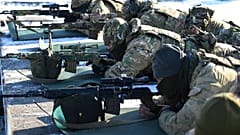 Rus askerleri, Rusya'nın güneyindeki Kadamovskiy atış poligonunda yapılan tatbikatlara katıldı. 13 Ocak 2022