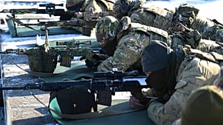 Rus askerleri, Rusya'nın güneyindeki Kadamovskiy atış poligonunda yapılan tatbikatlara katıldı. 13 Ocak 2022