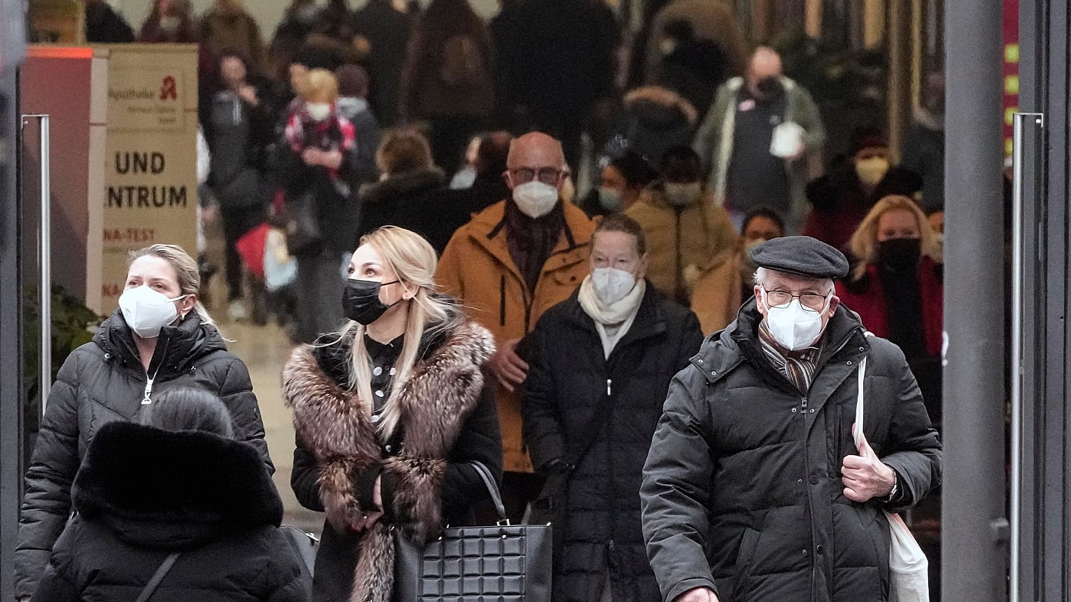 Giro di vite sulle misure anti Covid: il Portogallo blinda i seggi 
