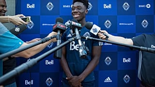 Jonathan Davies nach Bekanntgabe seines Wechsels von Vancouver zu Bayern München 2018