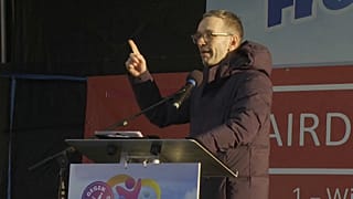 Herbert Kickl bei den Protesten gegen die Impfpflicht in Wien