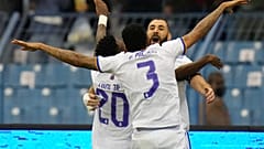 Karim Benzema und Real Madrid Mitspieler feiern in Saudi Arabien