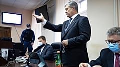 L'ancien président ukrainien Petro Porochenko durant l'audience au tribunal de Kiev, le 17/01/2022