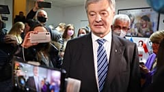 O Π. Ποροσένκο μετά τη συνέντευξη τύπου στη Βαρσοβία