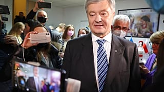 O Π. Ποροσένκο μετά τη συνέντευξη τύπου στη Βαρσοβία