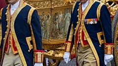 König Willem-Alexander und Königin Maxima in der "Goldenen Kutsche" bei der Eröffnung des neuen parlamentarischen Jahres 2013 