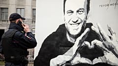 Граффити с изображением Алексея Навального в Санкт-Петербурге. Апрель 2021 года.
