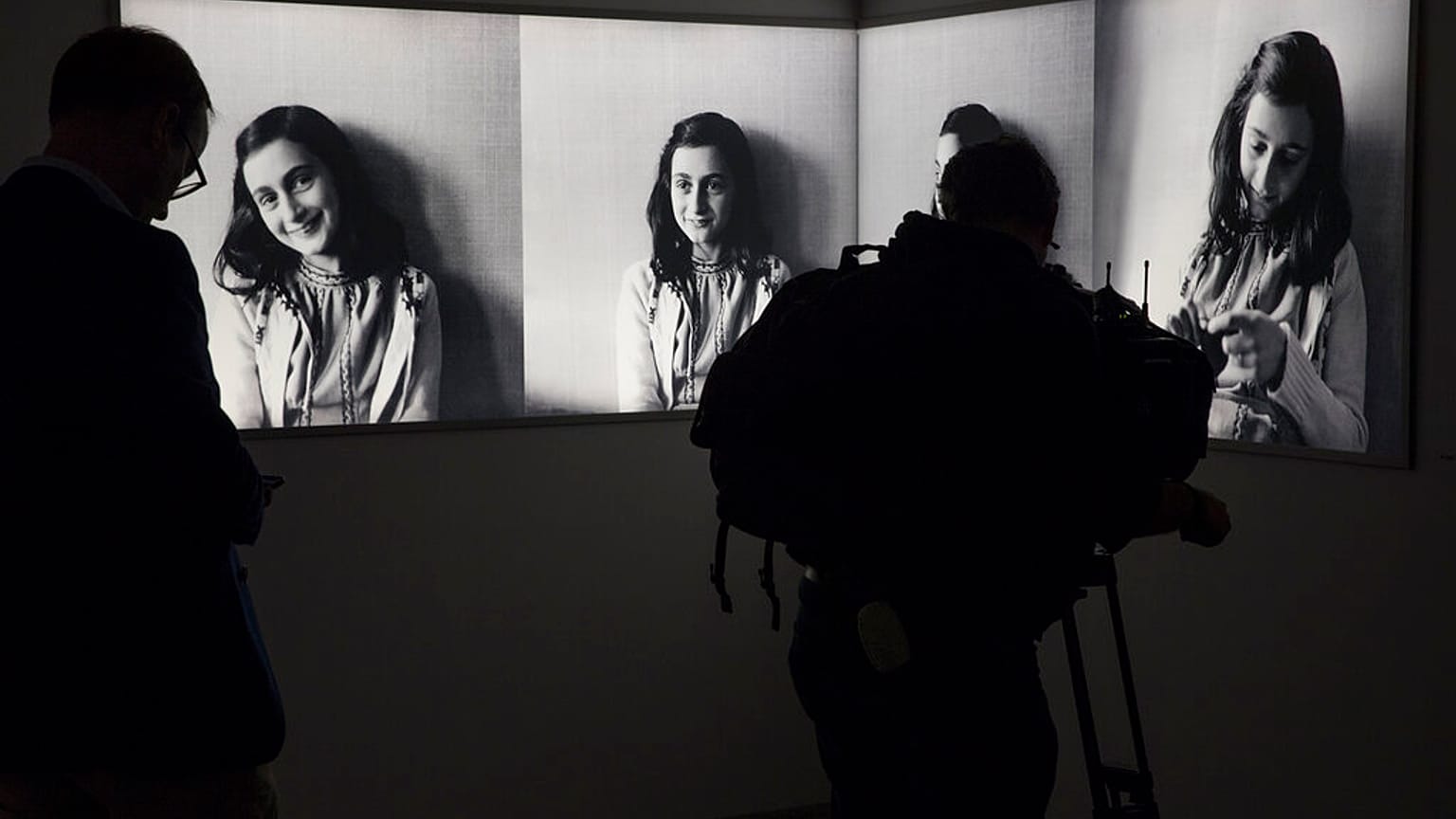 Archives : Photos d'Anne Frank au Maison Anne Frank d'Amsterdam, le 21/11/2018