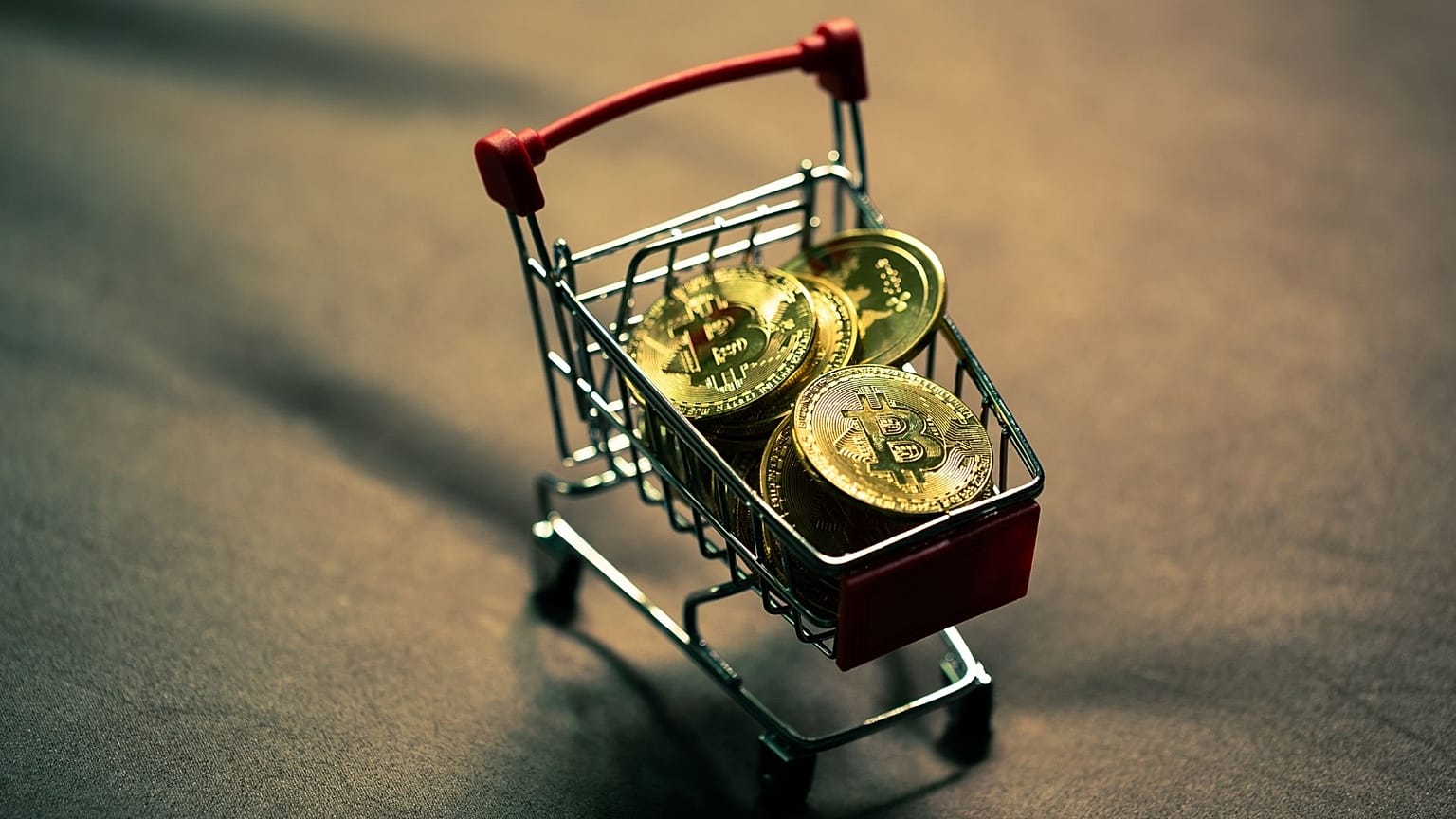 Crypto investors are turning to altcoins instead of Bitcoin to do do their shopping.  