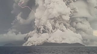 Una nube de cenizas cubre la isla de Tonga, 14/1/2022, Tonga