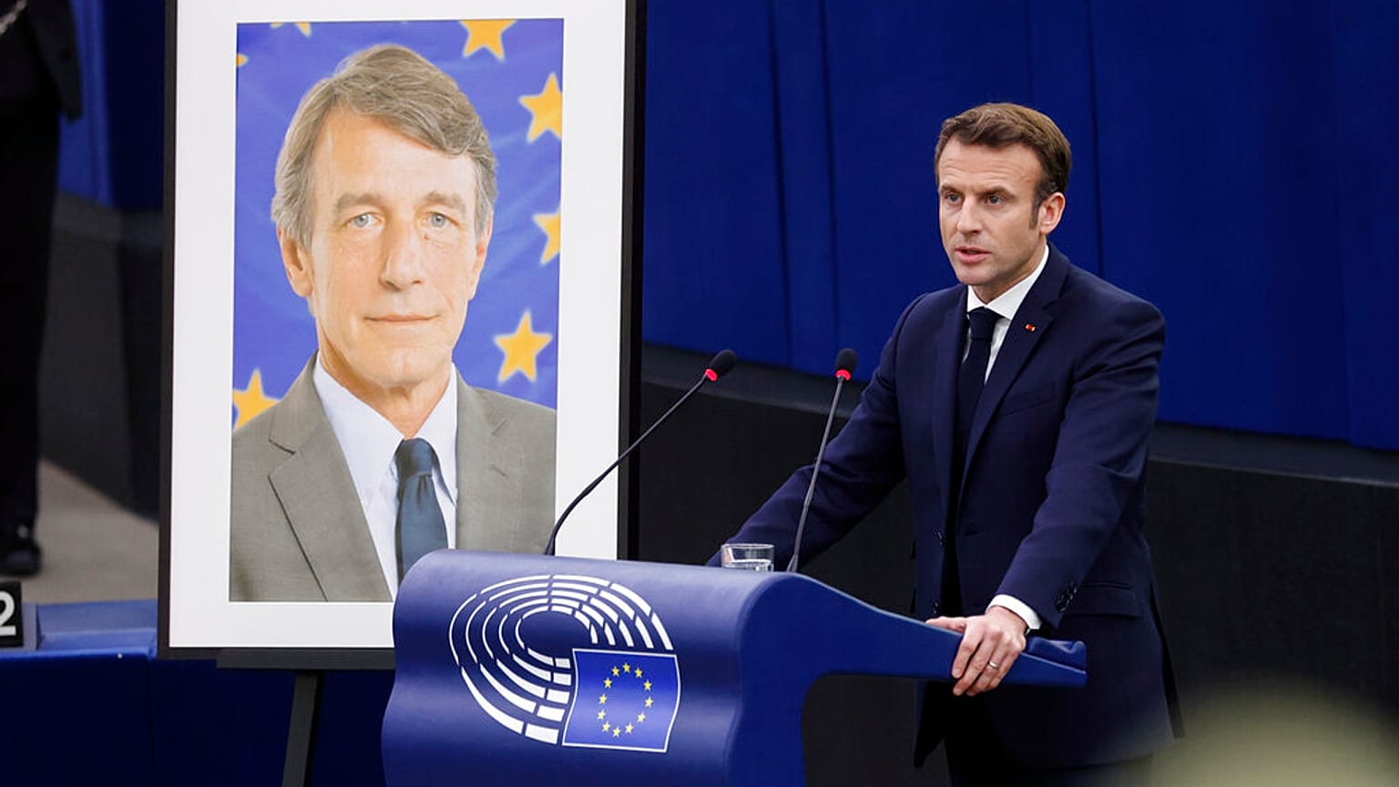 El presidente de Francia, Emmanuel Macron, durante su discurso de homenaje al fallecido presidente de la Eurocámara, David Sassoli