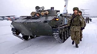 Tropas rusas en el aeropuerto militar de Ivanovo, Rusia (15/01/2022)