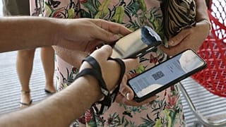 Archives : contrôle de pass sanitaire en France, le 16 août 2021 à Ajaccio