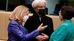 Spaniens Wirtschaftsministerin Nadia Calvino, EZB-Präsidentin Christine Lagarde, Luxemburgs Finanzministerin Yuriko Backes (v.l.)