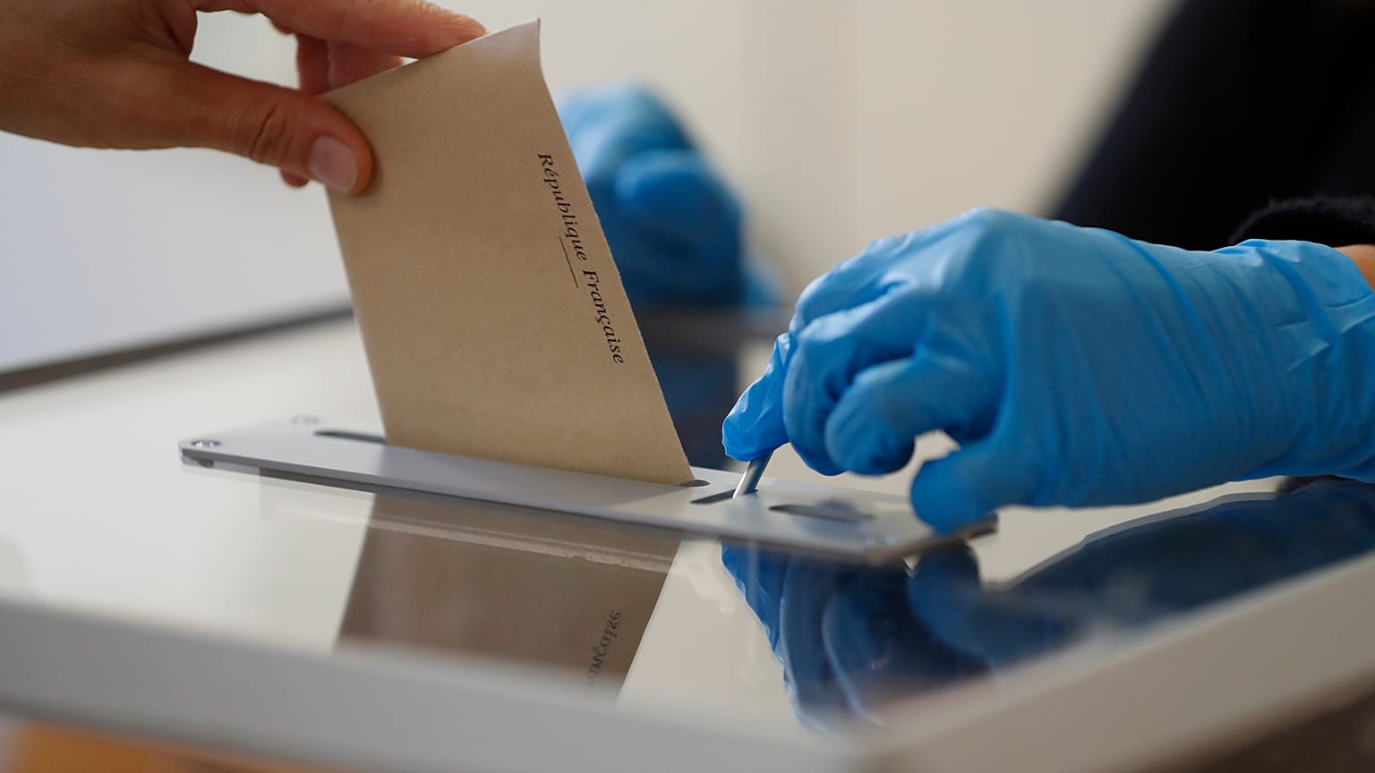 The goal of the application according to its founders is to fight voter absention among the youngest voters. 