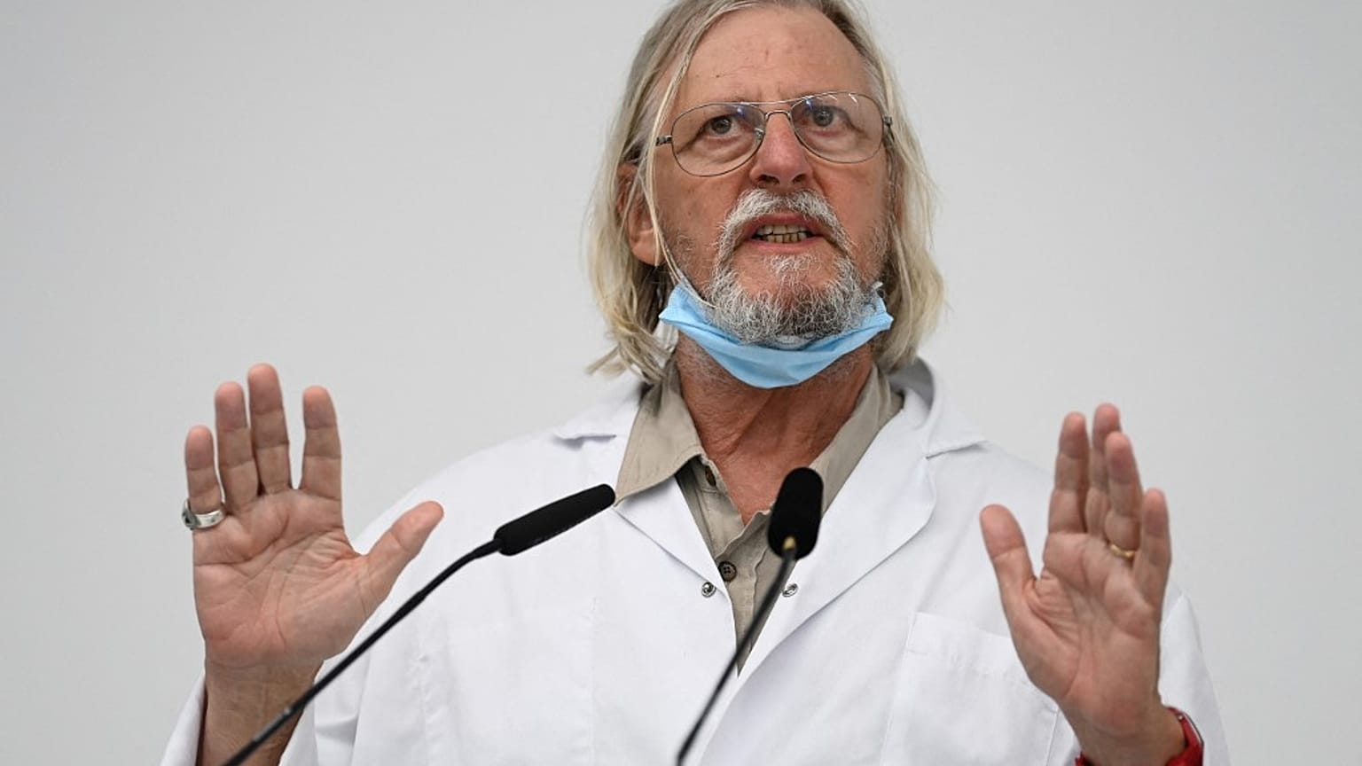 Didier Raoult - Chef des IHU in Marseille und Held der Impfgegner