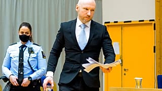 Anders Breivik a adressé un salut nazi lors de sa procédure judiciaire. 