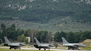 Yunanistan'ın Fransa'dan aldığı savaş uçaklarının 6'sı teslim edildi