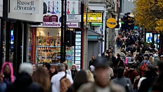 İngiltere'nin başkenti Londra'daki Oxford Street
