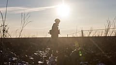 Angst vor russischer Invasion:  Freiwillige trainieren in der Ukraine 