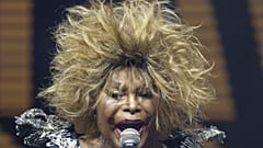 Ícone da música brasileira Elza Soares morre aos 91 anos