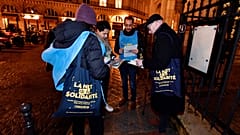 Des bénévoles de la Nuit de la Solidarité vont à la rencontre des sans domicile fixe