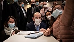 Jean Castex, primeiro-ministro francês, numa visita a Nantes