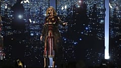 İngiliz şarkıcı Adele