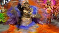Rio de Janeiro und Sao Paulo: Glitzernde Karnevalsparade auf April verschoben